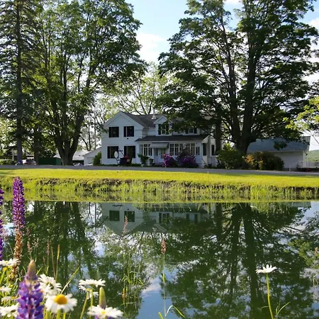 Enfield Manor Bed&Breakfast And Vacation Rental